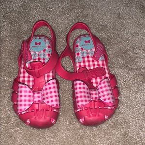 Girls sandals